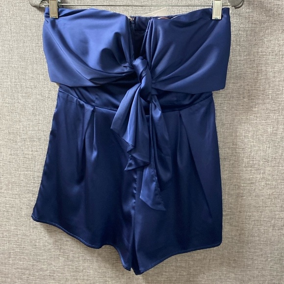 NWT BLUSH Navy Strapless Satin Romper sz S - Picture 1 of 2